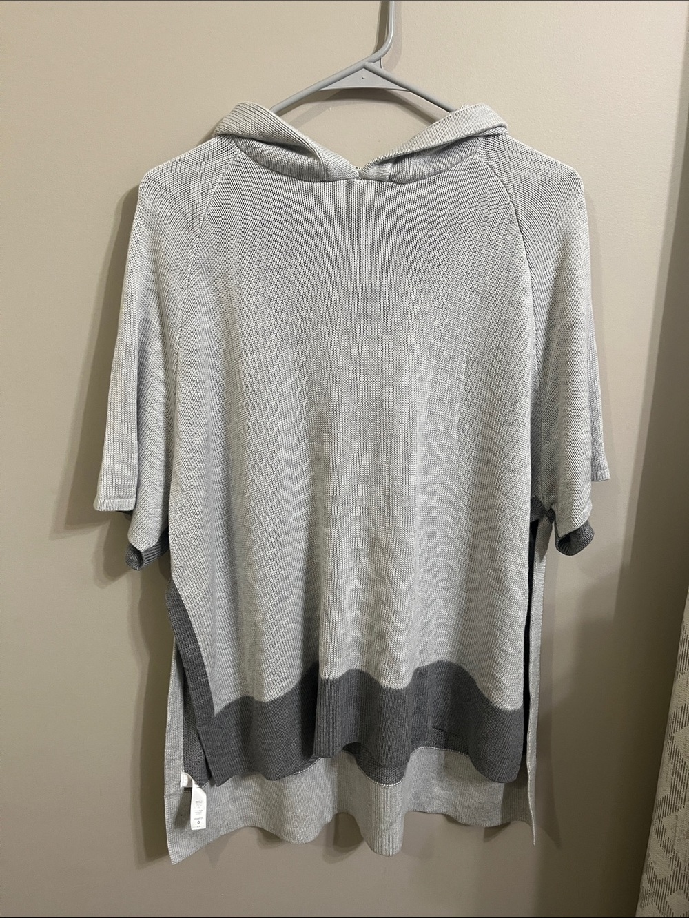 lululemon athletica Heather Gray Hooded Short-Sleeve Sweater